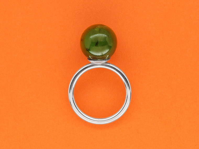 Ring mit Kugel aus Jade, 925er Silber, Jade